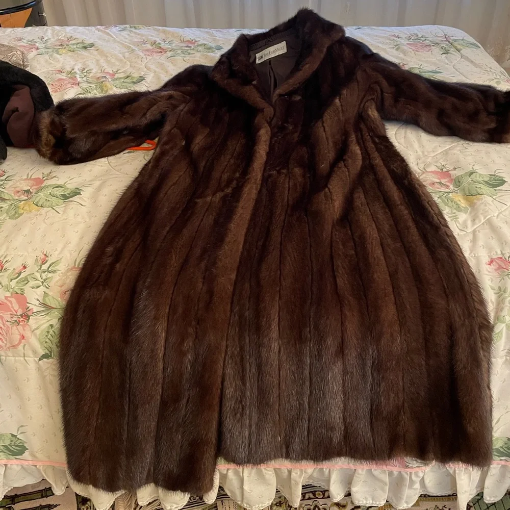 Mink coat - Picture 10 of 14